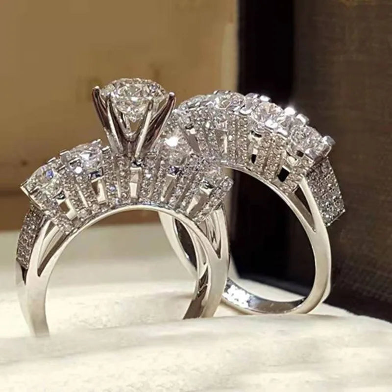 Creative classic two-piece brass ring design
