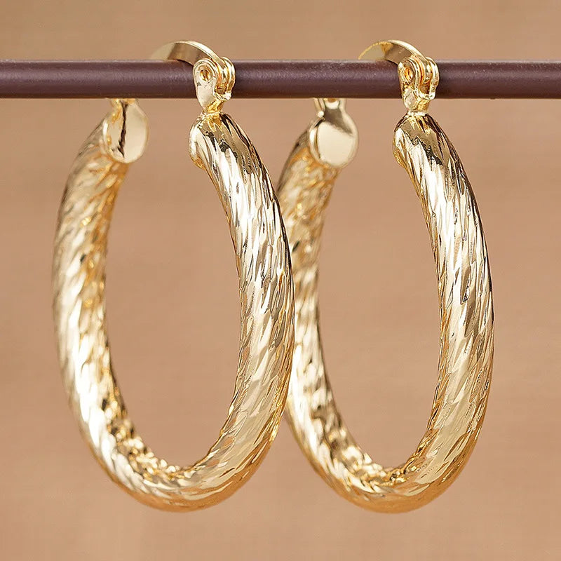 Geometric U-shape ear cuffs