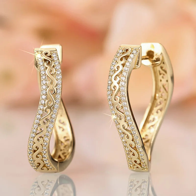 Irregular S-shape openwork ear cuff