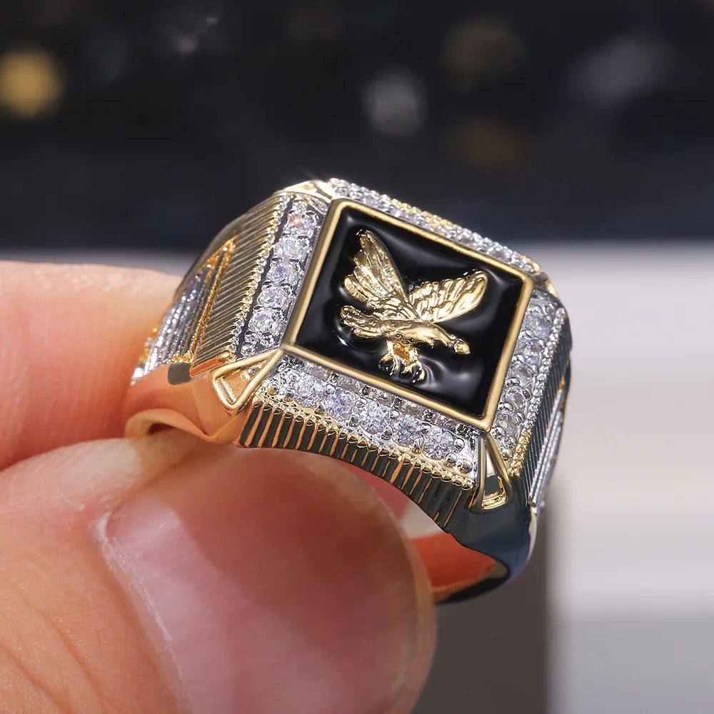 Men's eagle ring with sparkling accents