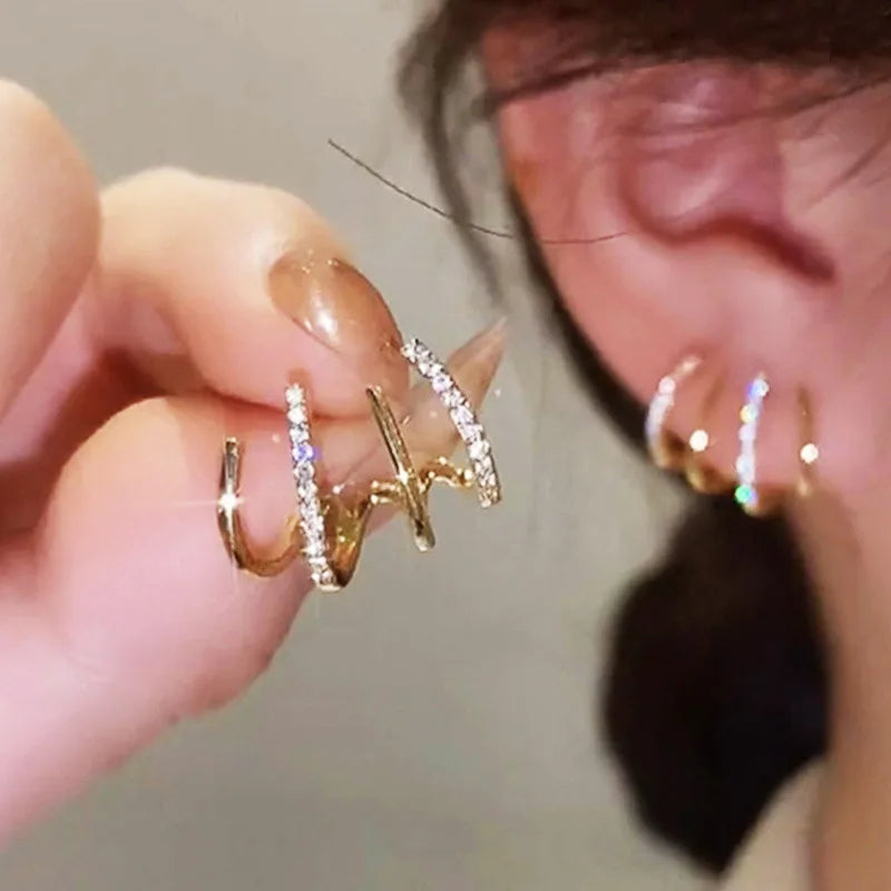 Four-prong geometric studs